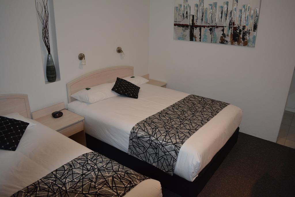 Alabaster Motor Inn Taree Extérieur photo