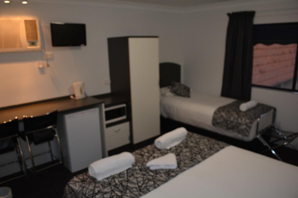 Alabaster Motor Inn Taree Extérieur photo
