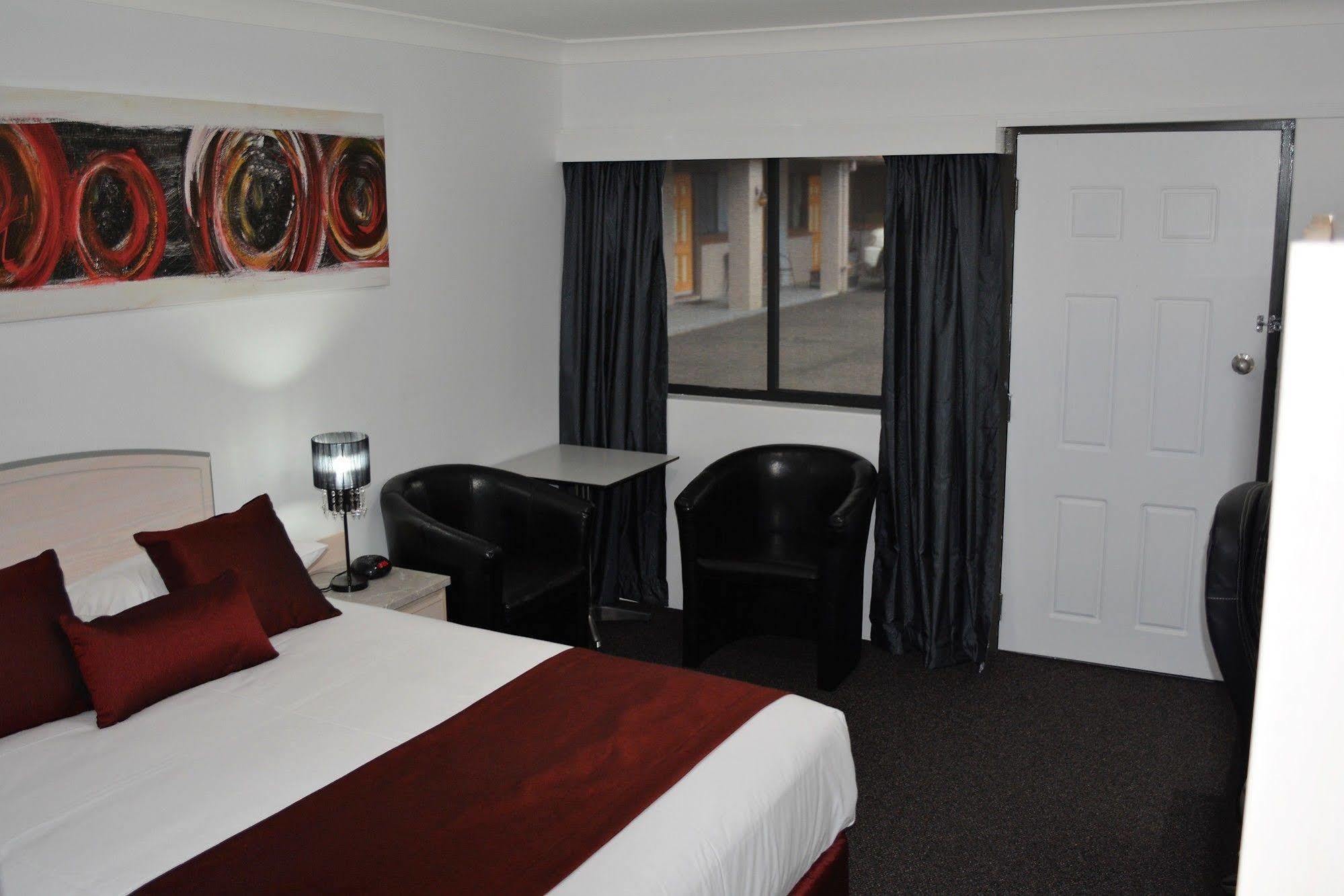 Alabaster Motor Inn Taree Extérieur photo