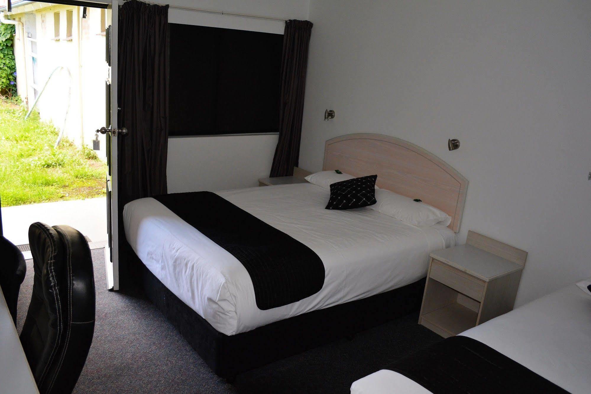 Alabaster Motor Inn Taree Extérieur photo