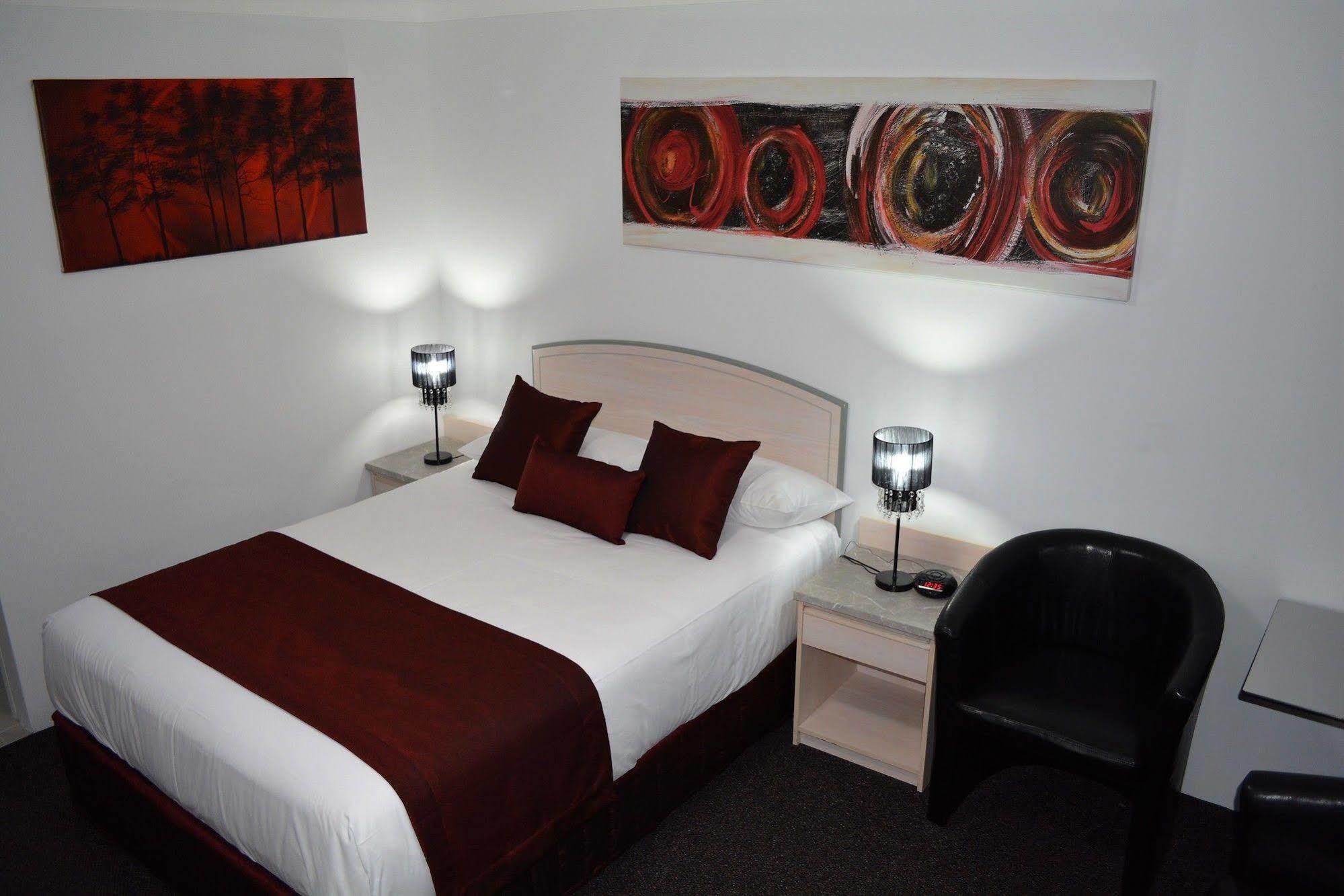 Alabaster Motor Inn Taree Extérieur photo